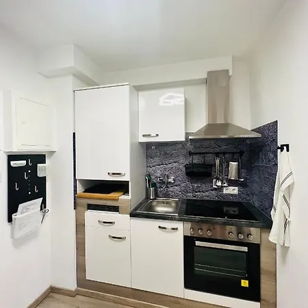 Daire Wellness-apartment Seefeld And Chill Im Zentrum Mit Pool, Sauna Und Netflix For Free *