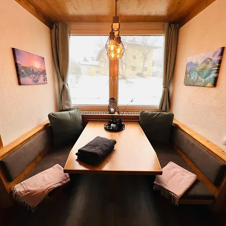 Wellness-apartment Seefeld And Chill Im Zentrum Mit Pool, Sauna Und Netflix For Free ゼーフェルト・イン・チロル