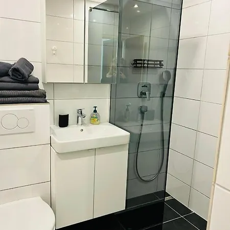 Apartmán Wellness-apartment Seefeld And Chill Im Zentrum Mit Pool, Sauna Und Netflix For Free